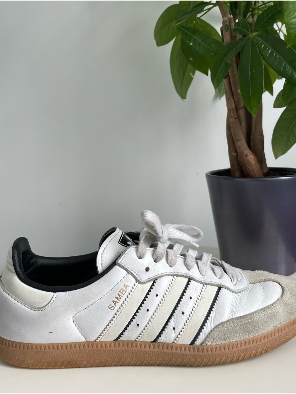 Women Size 9 adidas Samba OG
Off White Core Black Men Size 7.5